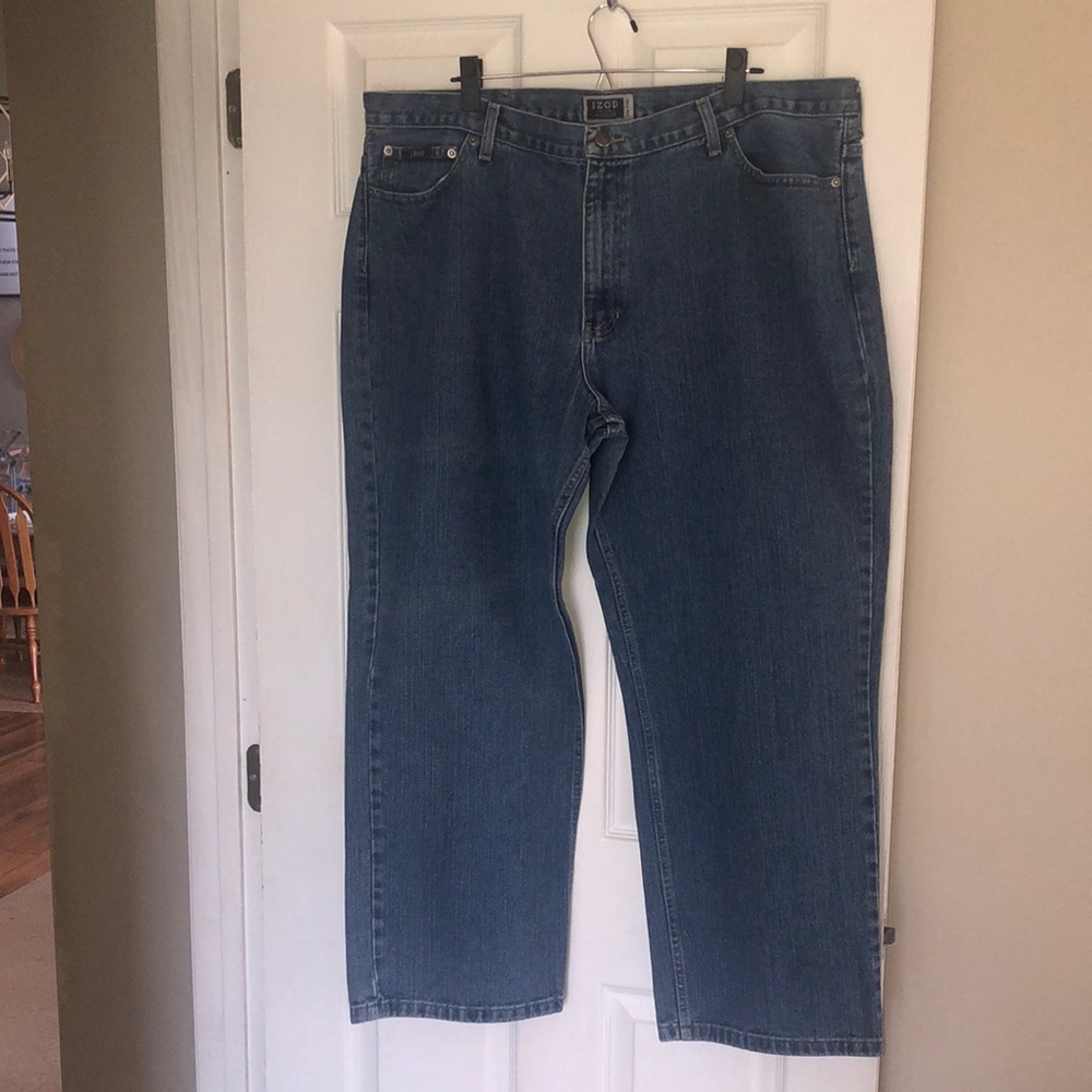 👖 men’s Izod jeans, size 42X30. Gently worn. No holes or stains.